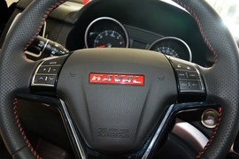 2015款哈弗H6运动版 1.5T 自动两驱尊享型