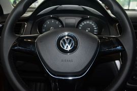 2015款大众朗行1.6L自动舒适型