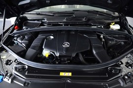 2015款奔驰R320 4MATIC豪华型