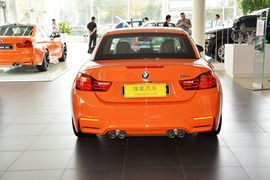 2014款宝马M4敞篷轿跑车