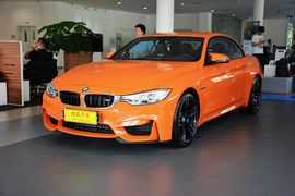 2014款宝马M4敞篷轿跑车