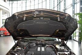 2015款奔驰E320L 运动型 4MATIC