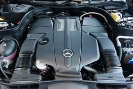 2015款奔驰E320L 运动型 4MATIC