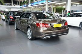 2015款奔驰E320L 运动型 4MATIC