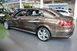 2015款奔驰E320L 运动型 4MATIC