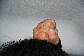 前排头部空间