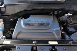 2013款现代格锐2.2T 7座四驱舒适版