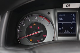 2015款五十铃mu-X 3.0T 四驱手动探索型5座