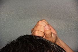 后排头部空间