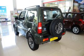 2015款铃木吉姆尼1.3 AT JLX导航版