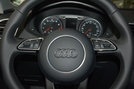 2015款奥迪Q3 35TFSI 300万纪念智领版