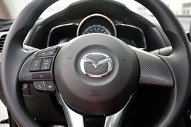 2016款马自达3 Axela昂克赛拉1.5L手动豪华型