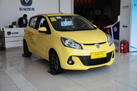 2015款长安奔奔1.4 手动尊贵型