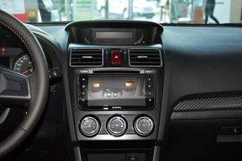 2015款斯巴鲁XV 2.0L特装运动版