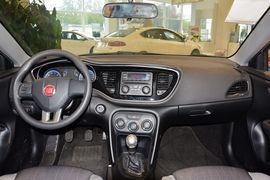 2015款菲亚特菲翔1.4T手动悦享版