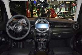 2015款MINI COOPER S 2.0T 五门版