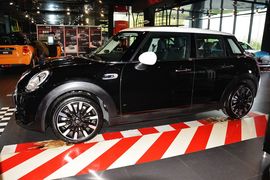 2015款MINI COOPER S 2.0T 五门版
