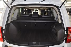 2015款Jeep自由客2.4L豪华导航版