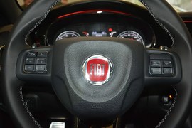 2015款菲亚特菲翔1.4T自动夜型者