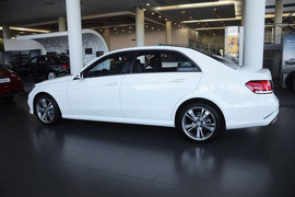 2015款奔驰E400L运动豪华型 4MATIC