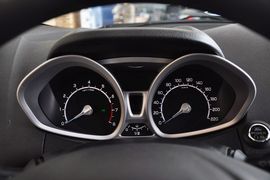 2013款福特翼博1.5L手动舒适型