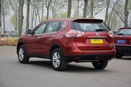 2014款日产奇骏2.0L XL CVT舒适版两驱