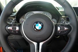 2014款宝马M3 四门轿跑车