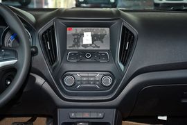 2015款MG名爵锐行1.4TGI自动豪华版