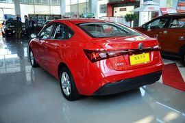 2015款MG名爵锐行1.4TGI自动豪华版