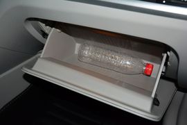 2015款吉利新帝豪1.5L手动向上版到店实拍