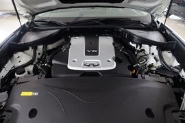 2015款英菲尼迪Q70L 2.5L悦享版