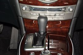 2015款英菲尼迪Q70L 2.5L悦享版