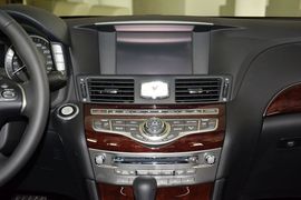 2015款英菲尼迪Q70L 2.5L悦享版