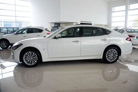 2015款英菲尼迪Q70L 2.5L悦享版