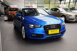 2016款奥迪A5双门45TFSI舒适型