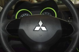 2016款三菱翼神1.8L CVT魅影版