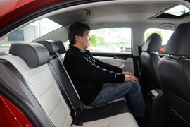 2015款大众速腾230TSI DSG舒适型