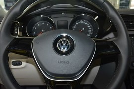 2015款大众速腾230TSI DSG舒适型