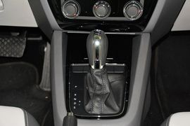 2015款大众速腾230TSI DSG舒适型