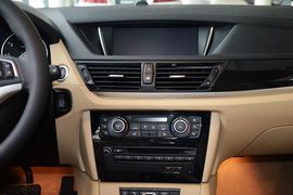 2015款宝马X1 xDrive20i时尚晋级版