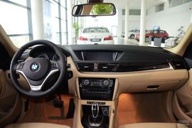2015款宝马X1 xDrive20i时尚晋级版