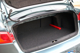 2010款三菱蓝瑟翼神2.0L运动旗舰版