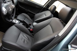 2010款三菱蓝瑟翼神2.0L运动旗舰版