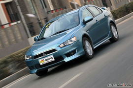 2010款三菱蓝瑟翼神2.0L运动旗舰版