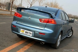 2010款三菱蓝瑟翼神2.0L运动旗舰版