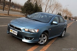 2010款三菱蓝瑟翼神2.0L运动旗舰版