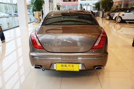 2015款捷豹XJL 2.0T 80周年典藏典雅商务版
