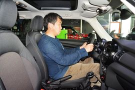 2015款MINI COOPER Fun 1.5T 五门版