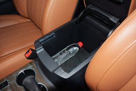 2015款哈弗H9 2.0T豪华型 5座版