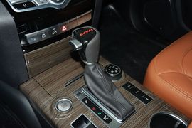 2015款哈弗H9 2.0T豪华型 5座版